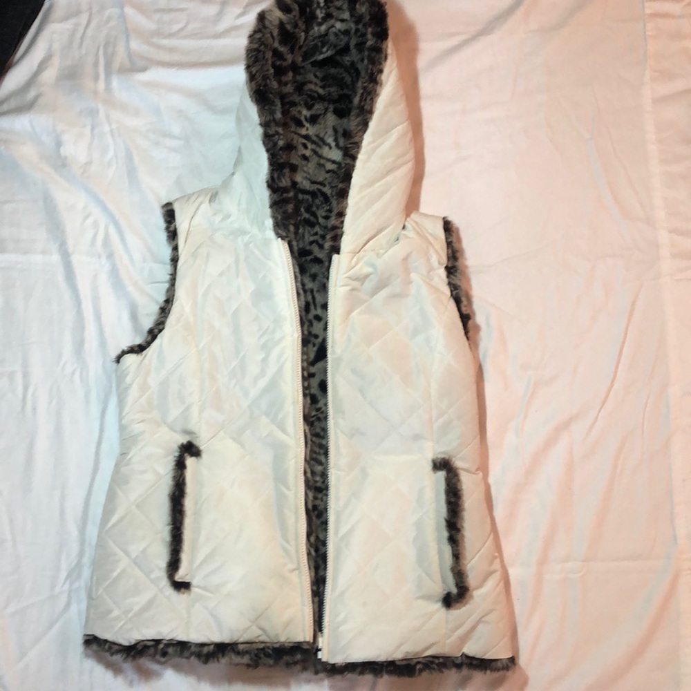 Reversible vest